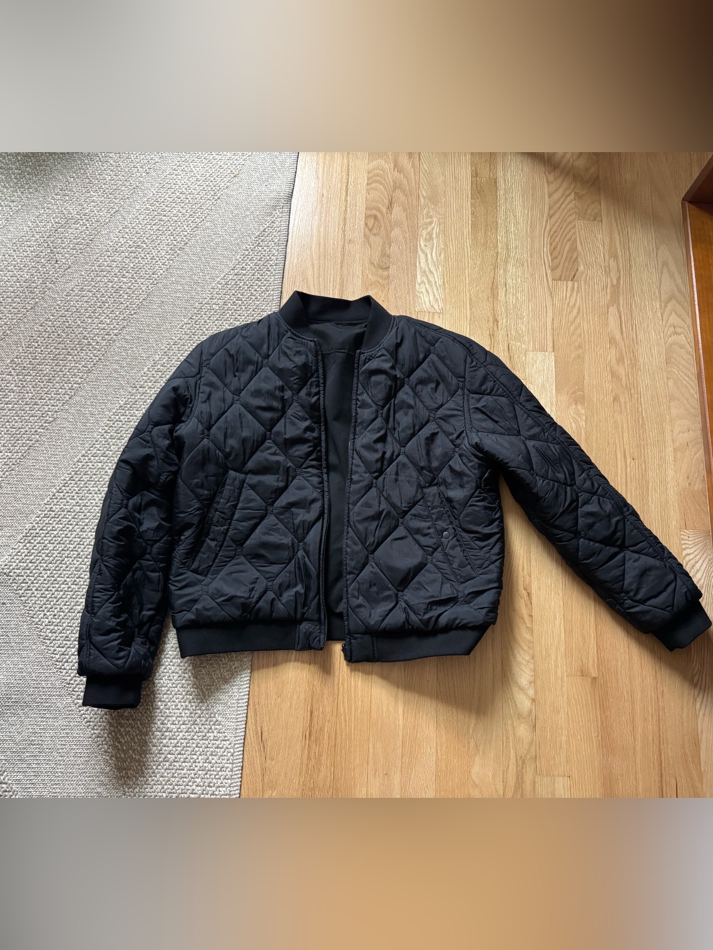 Men’s large lululemon reversible quilted bomber jacket
